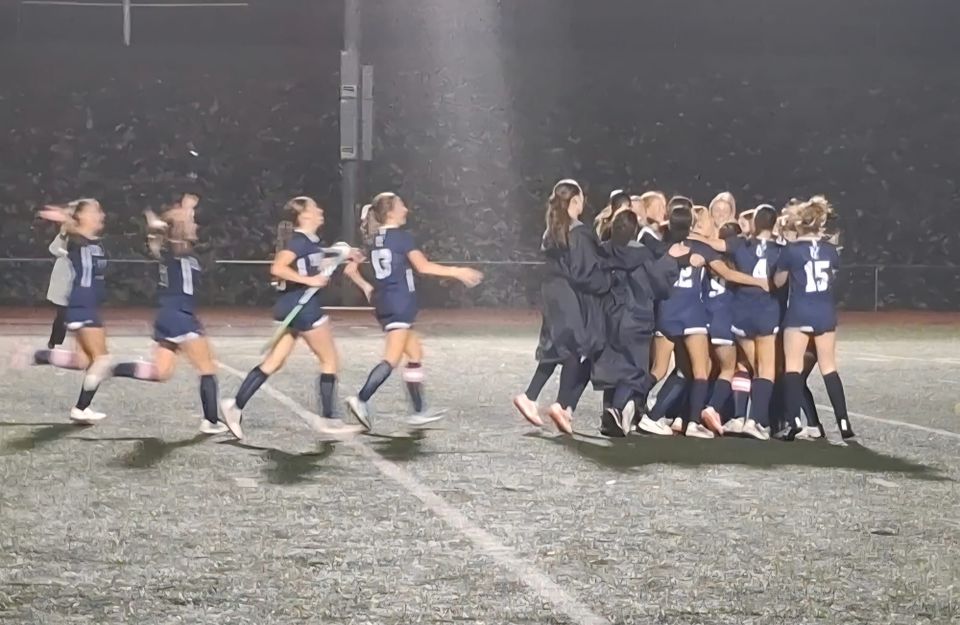 Yarmouth edges Freeport again to cap perfect regular season