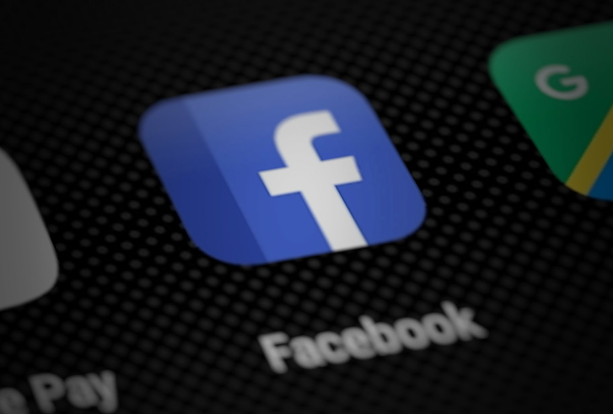 Conservatives Think Everyone Consumes And Spreads Misinformation