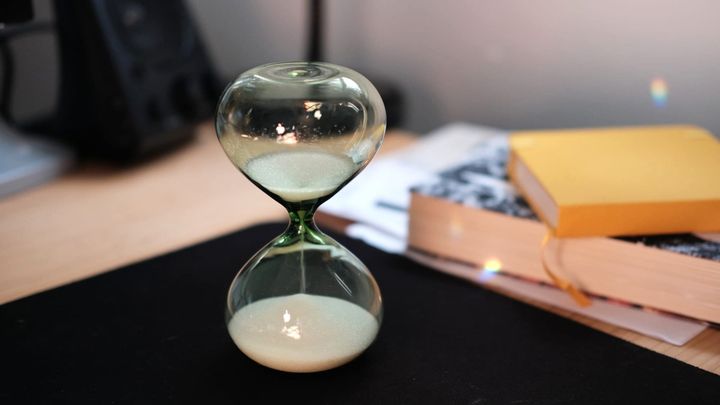 'hourglass syndrome'