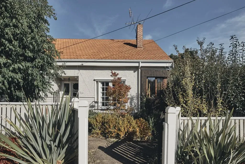 Engawa House by Inbetween Architecture. Photography by Peter Bennetts