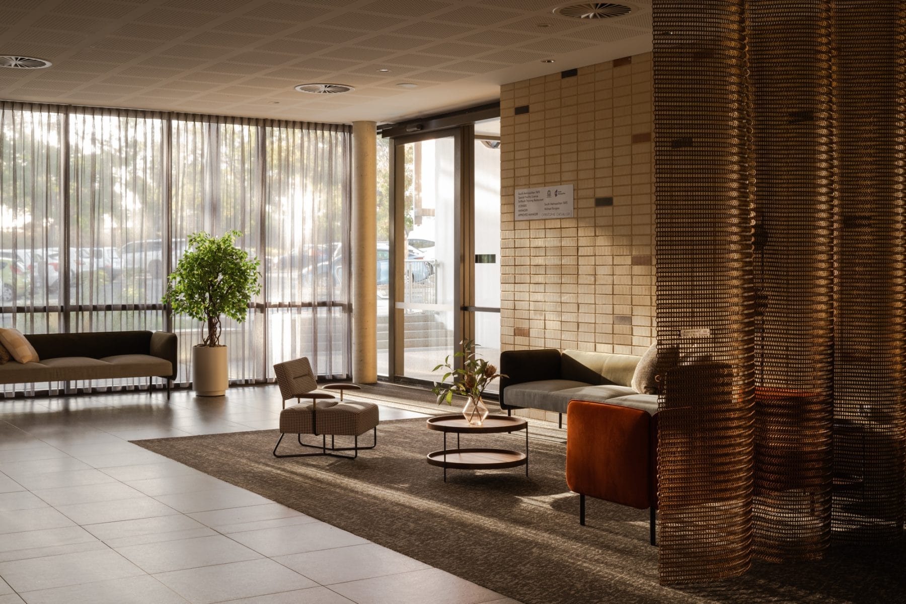 South Metropolitan TAFE Hospitality Facility by Hunt Architects. Photography by Dion Robeson. 