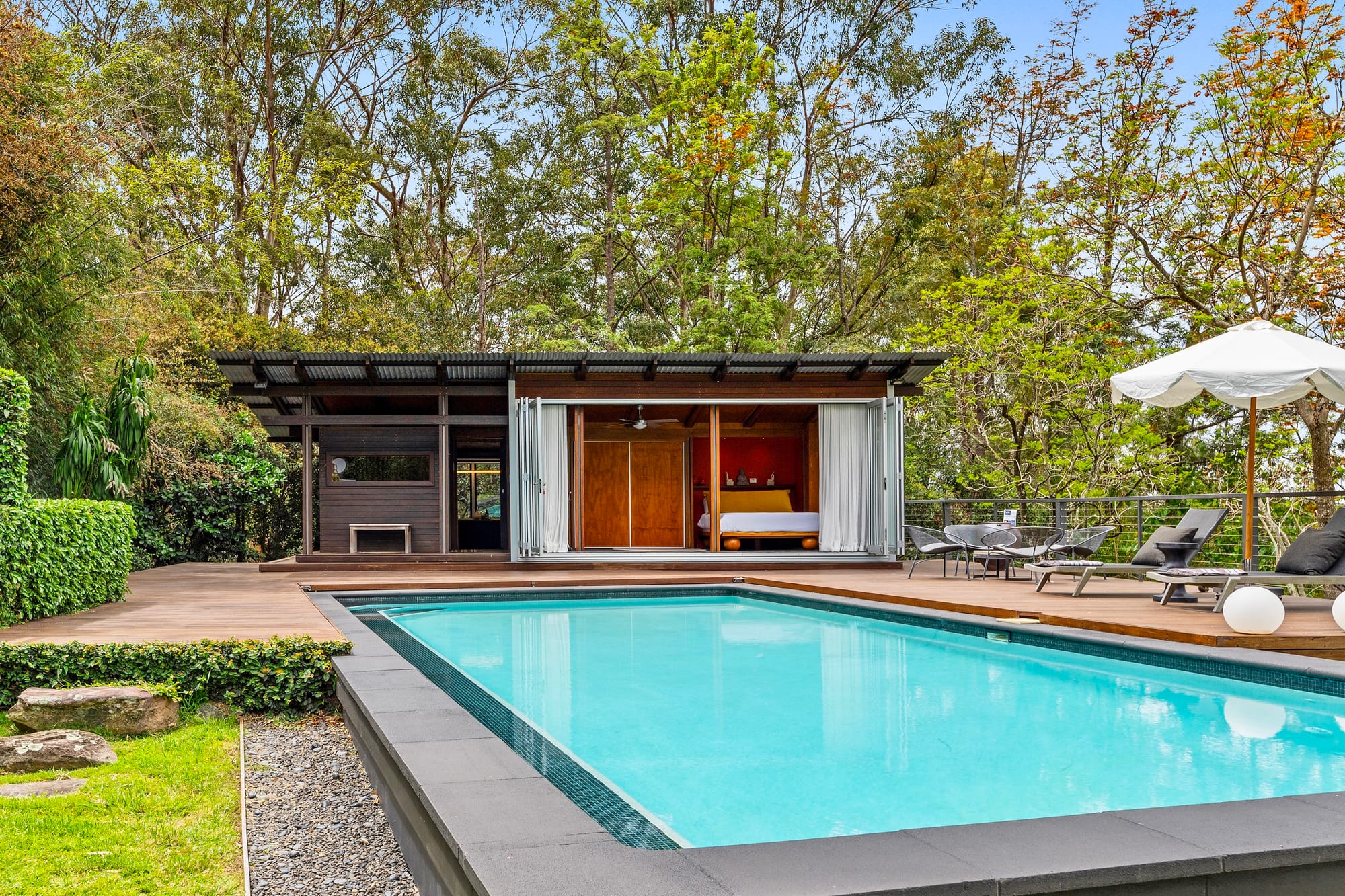 Dadirri Retreat showing the pool and pool house