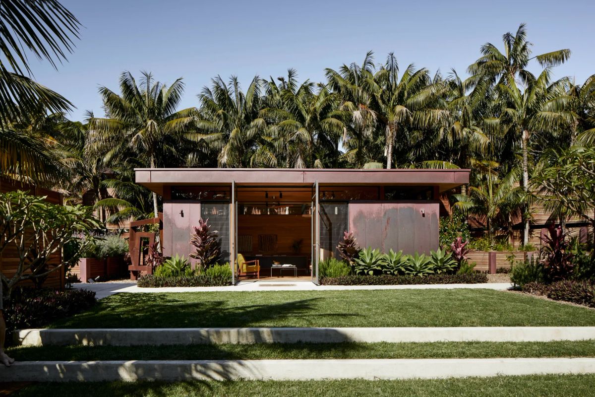 Island House by Derive Architecture + Design