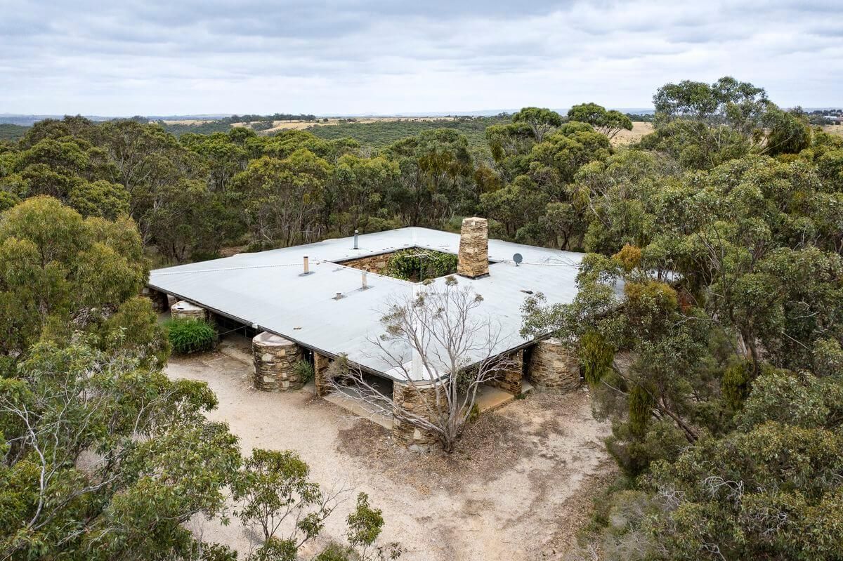 The Boyd Baker House: A Mid-Century Gem Nestled in Serene Bushland