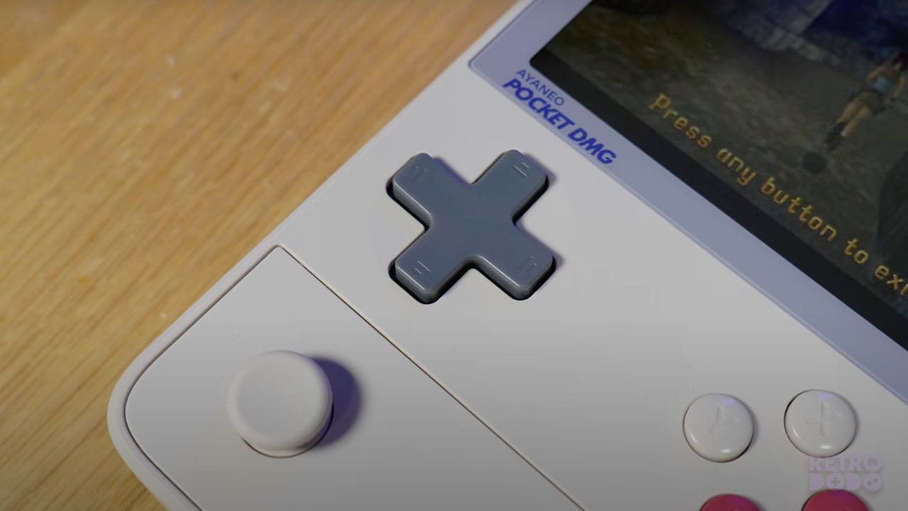 Analogue stick on the AYANEO Pocket DMG