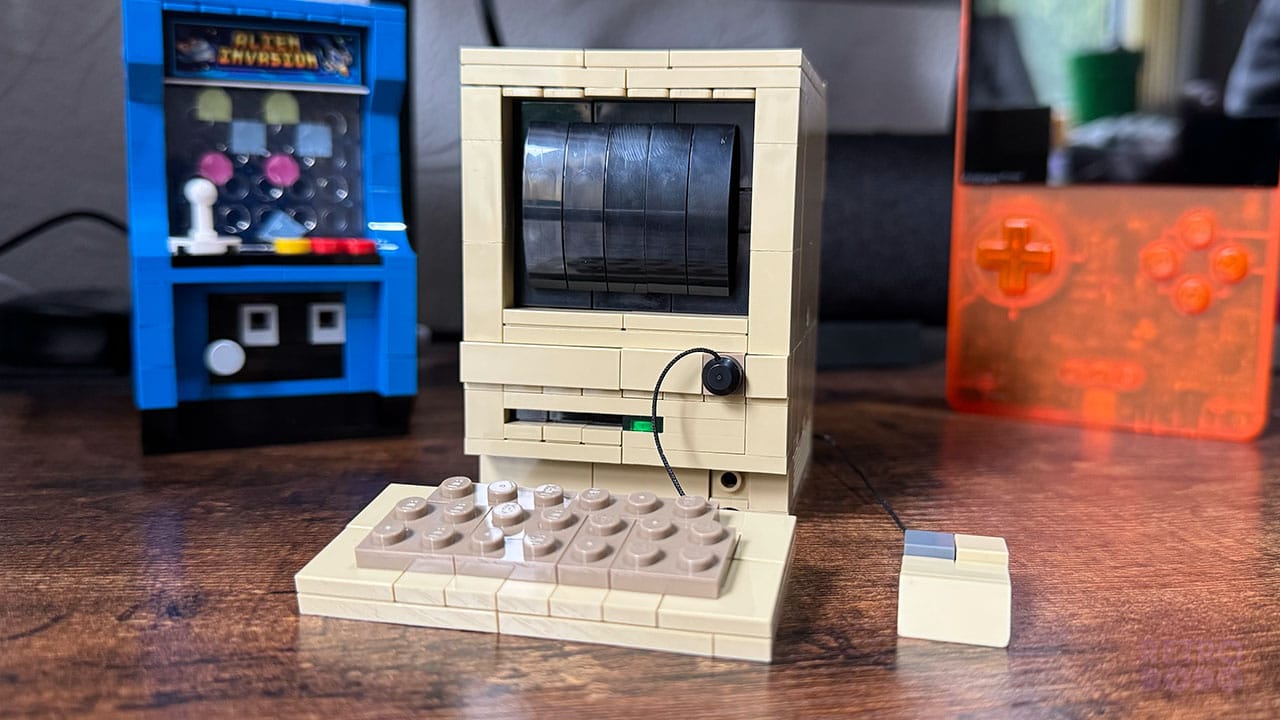 Apple Macintosh brick kit (beige)