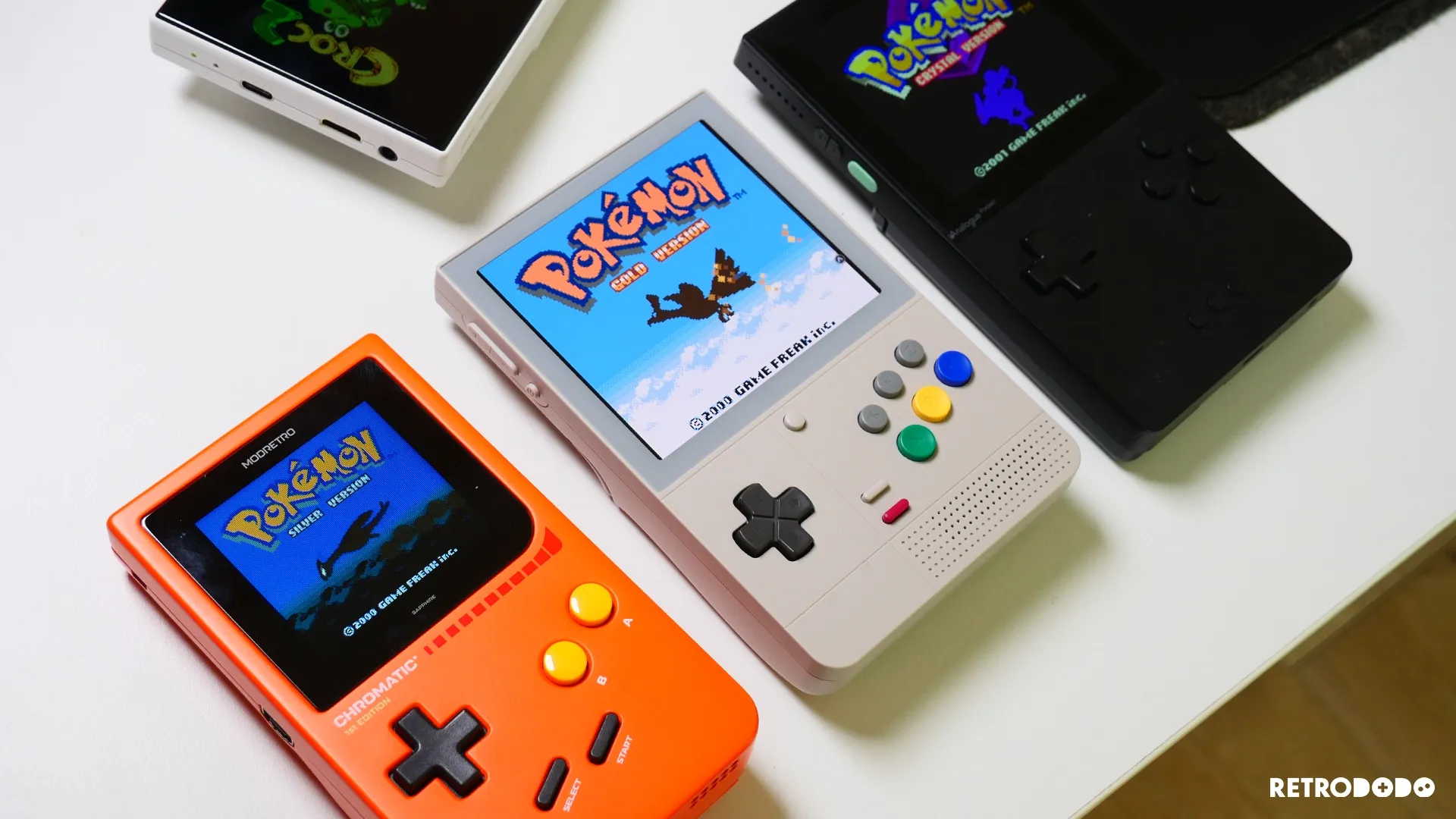 ModRetro Chromatic vs Pocket Classic vs Analogue Pocket