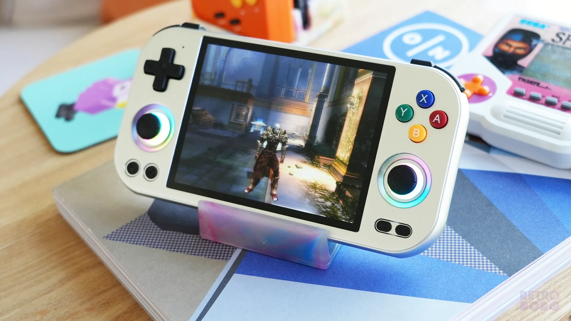 ANBERNIC RG477M God of War