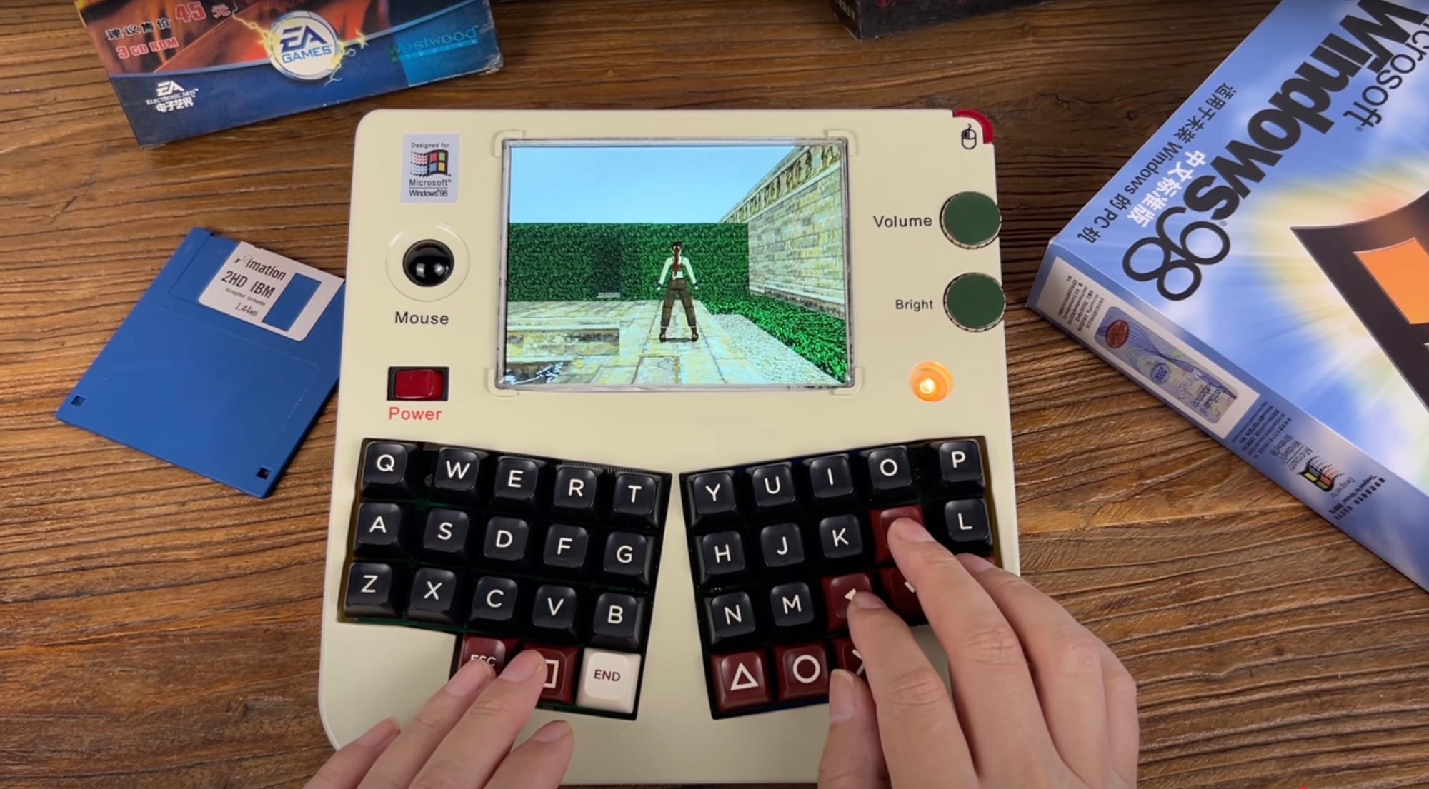 Tomb Raider Gameplay on the Windows 98 handheld