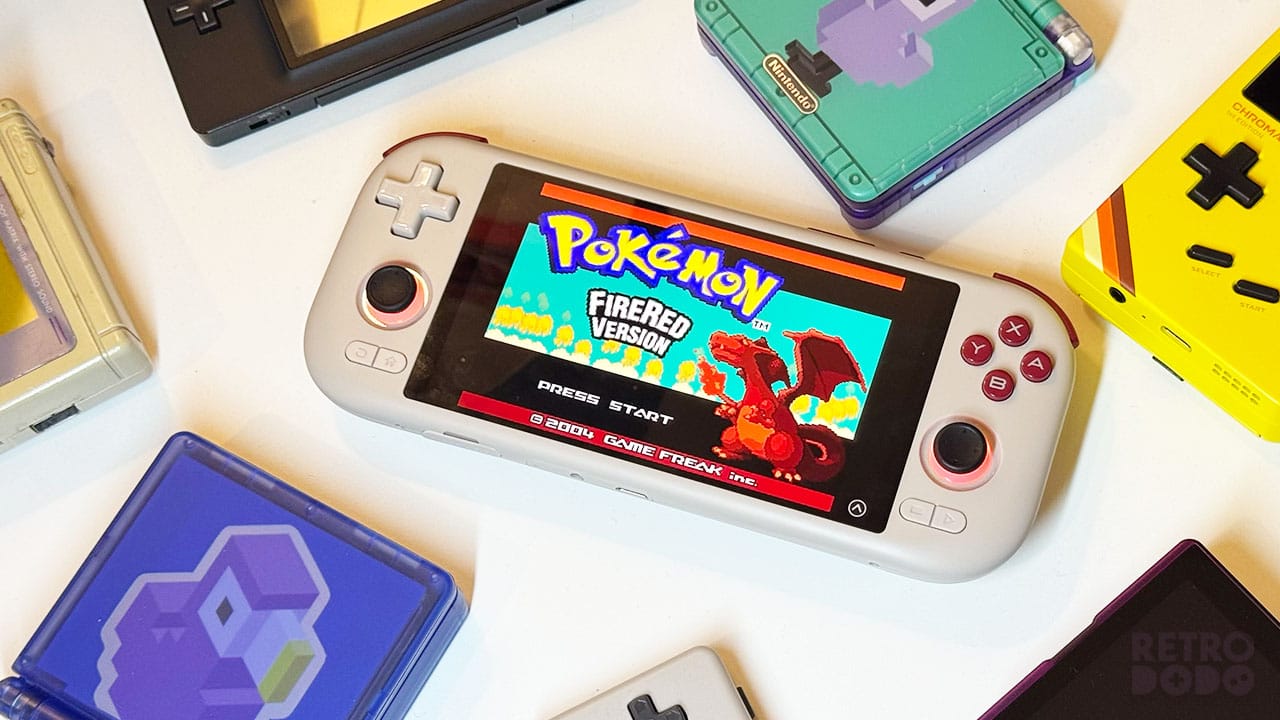 Pokémon Fire Red start screen