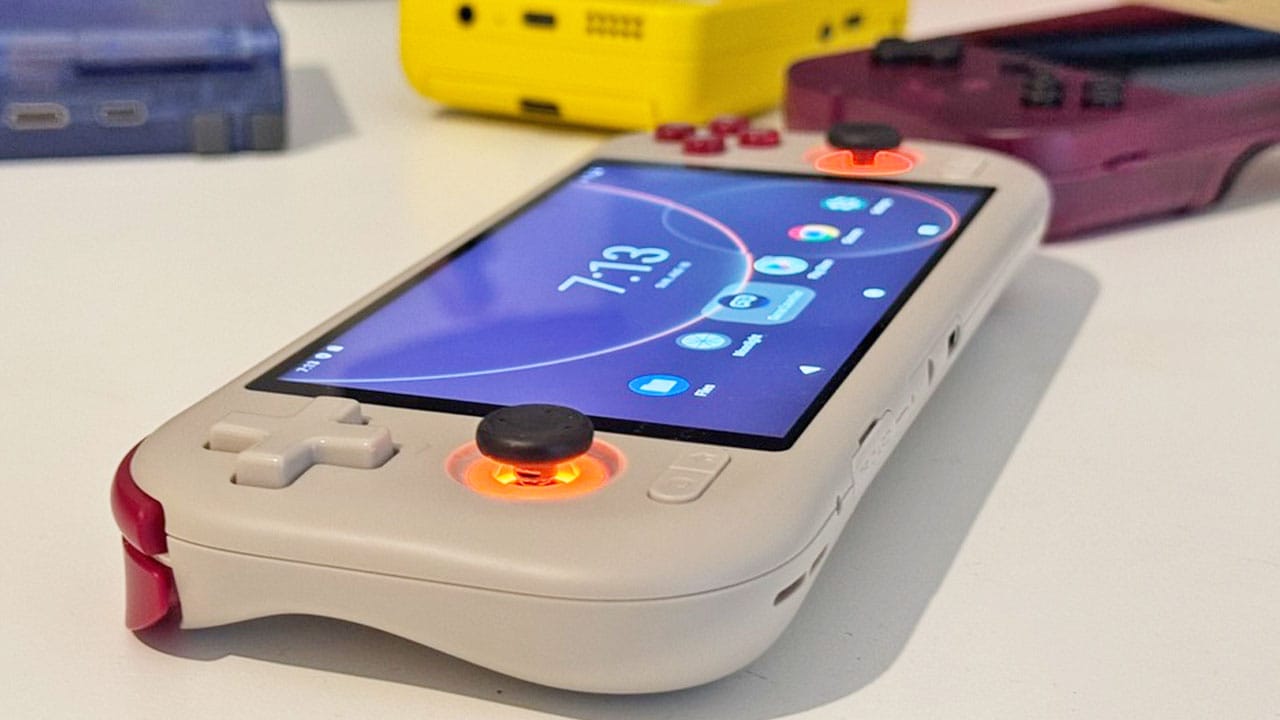 D-Pad and Joystick side profile on the MANGMI Air X