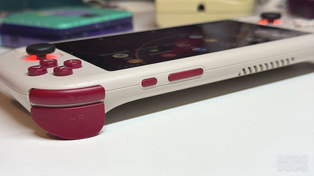 Close up of the RB and RT buttons