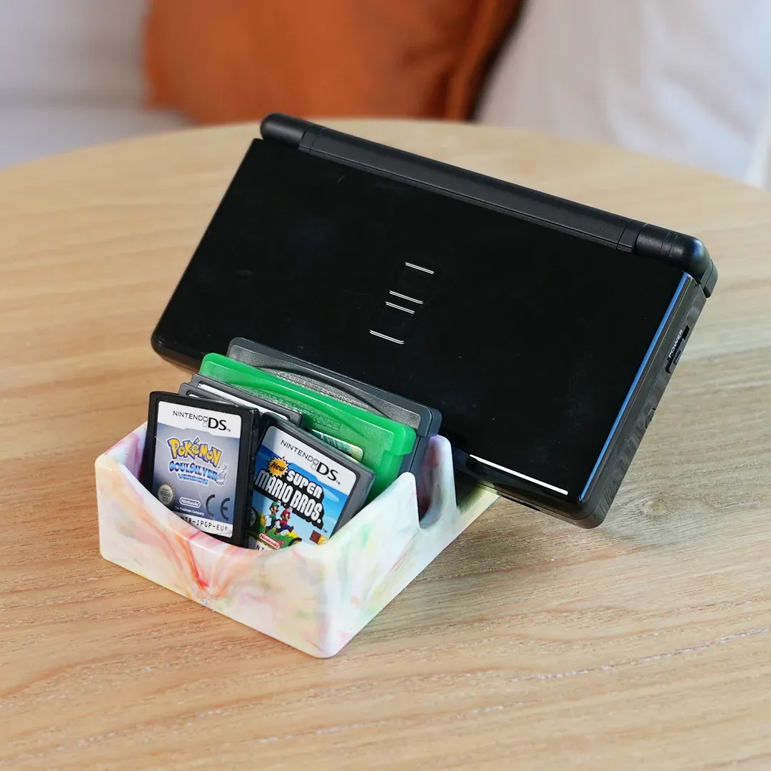 The Throne with a Nintendo DS