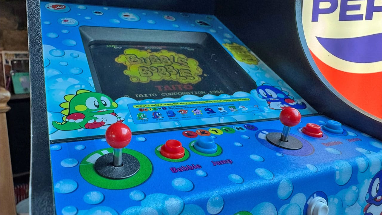 Joysticks and display on the Bubble Bobble Quarter Arcades unit