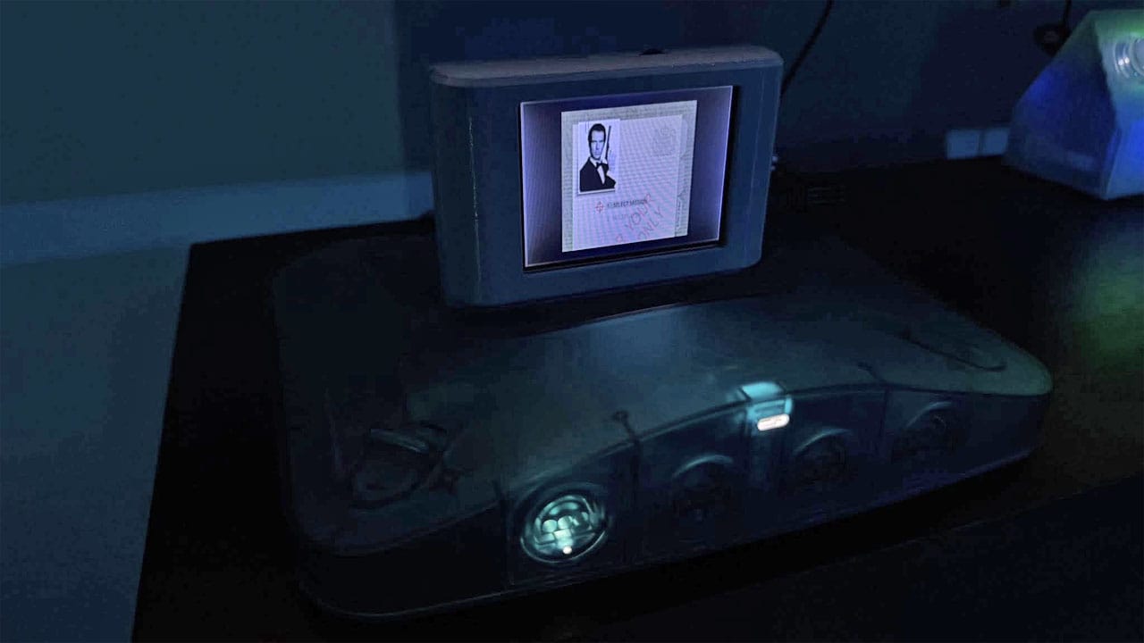 Shadowy pocture of an Analogue 3D with a video cart inserted