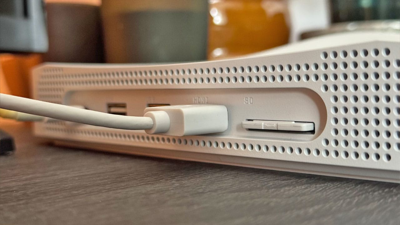 HDMI port on the back of the 3D