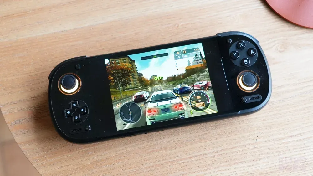 Retroid Pocket 6 эмулирует PS2
