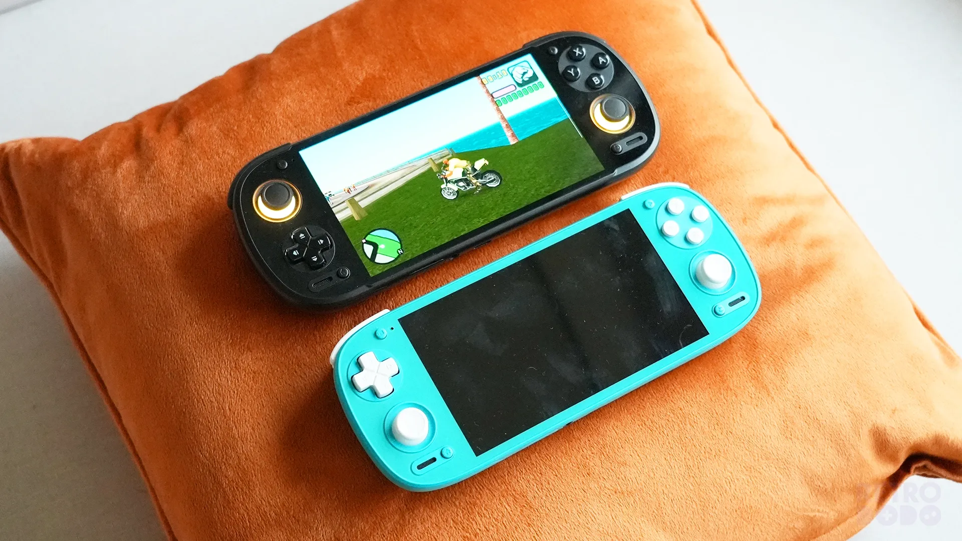 Retroid Pocket 6 vs Pocket G2