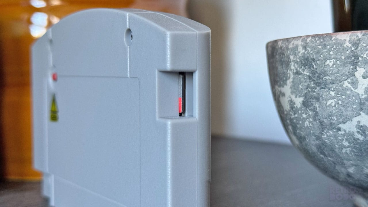 SD Cart slot on the SC64