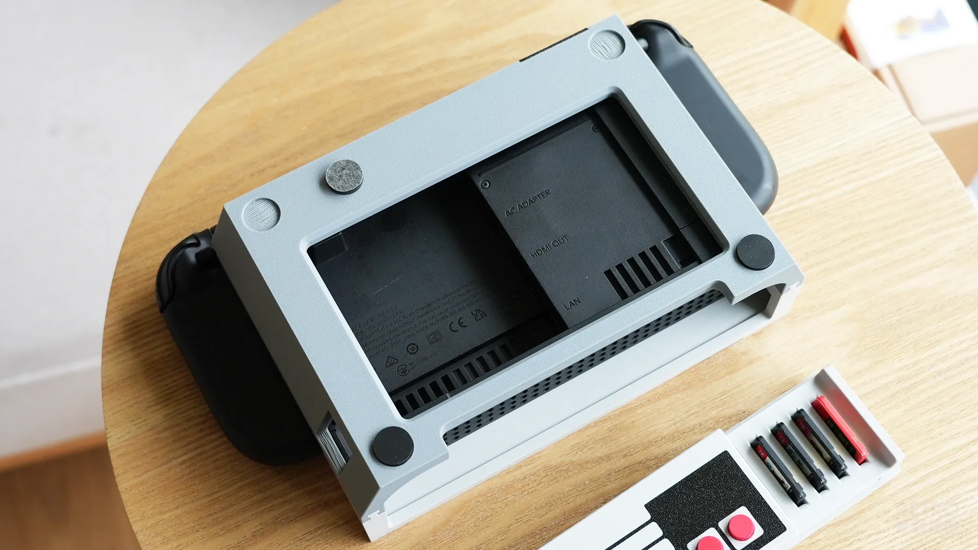 Krasivoe 8BITDOCK Bottom