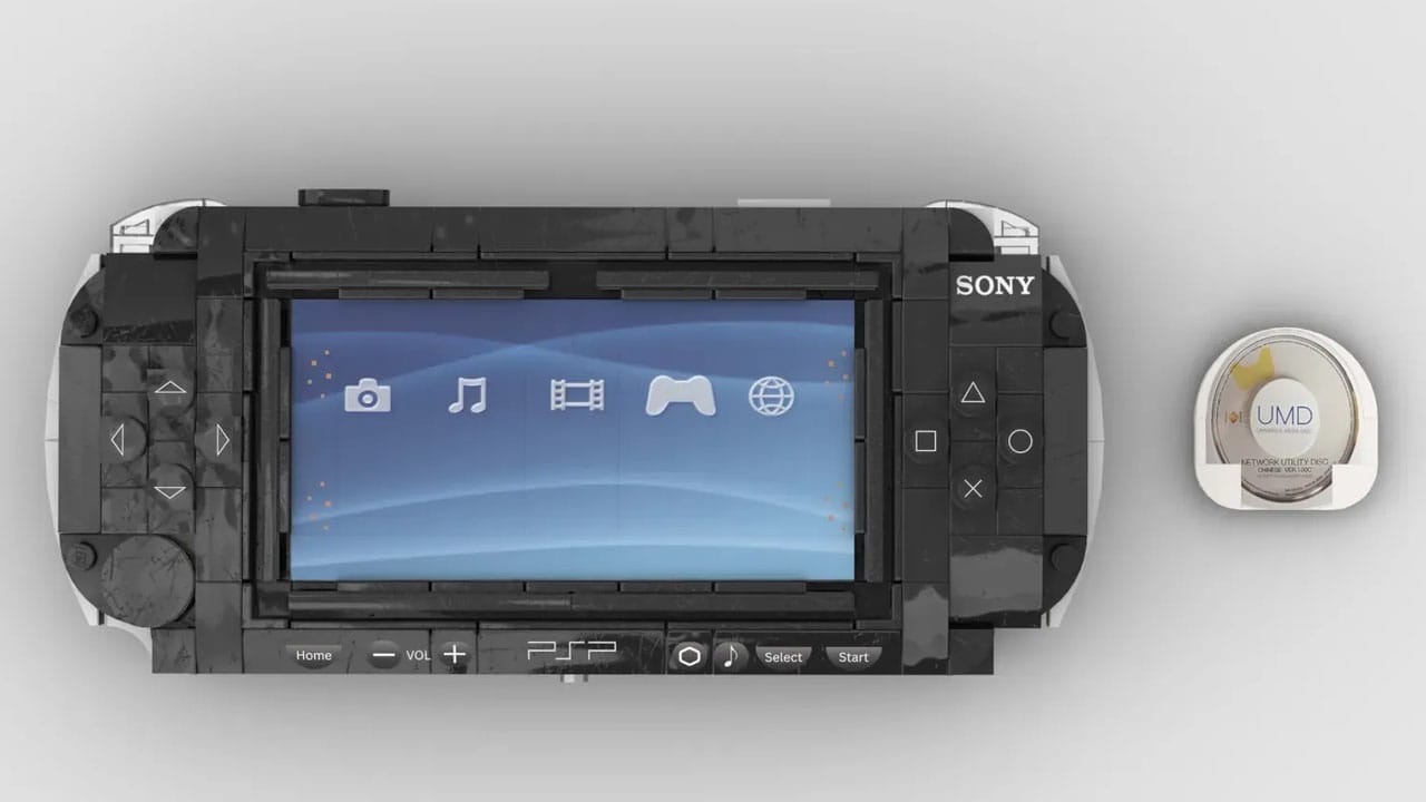 View of the UMD disc and PSP LEGO models