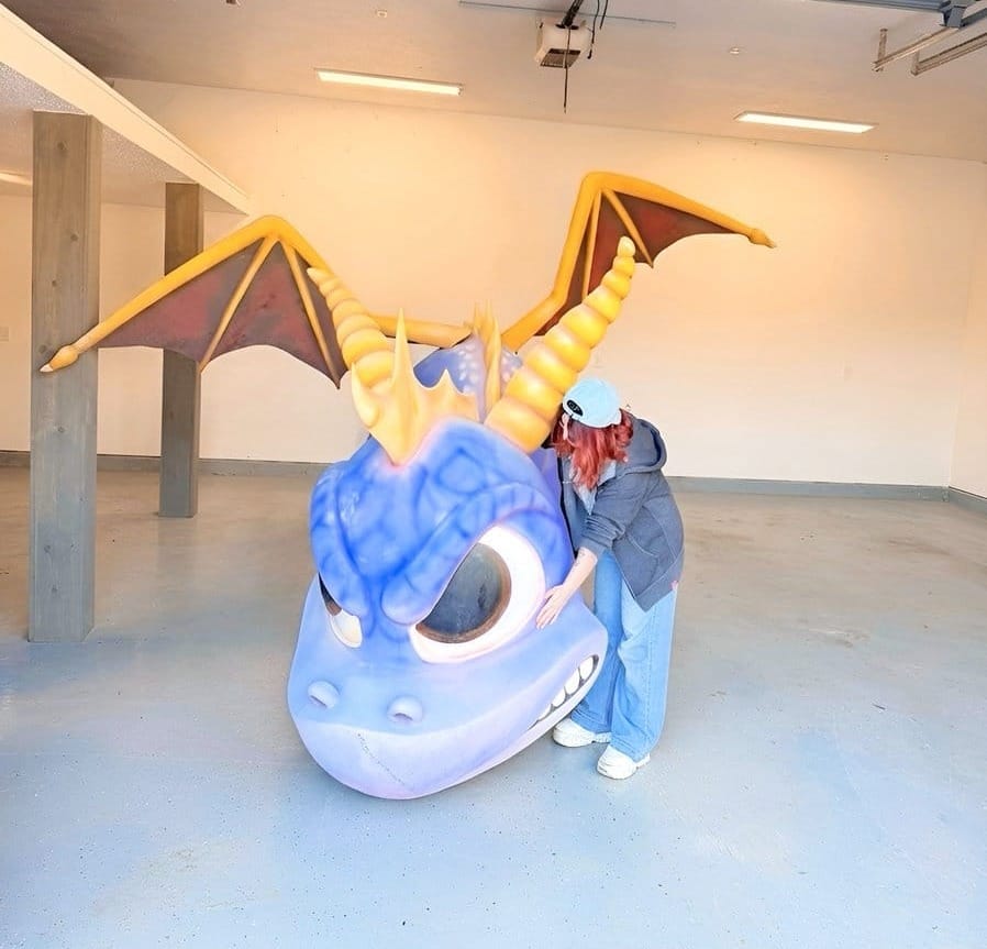 Momoka-Rage with new Spyro statue