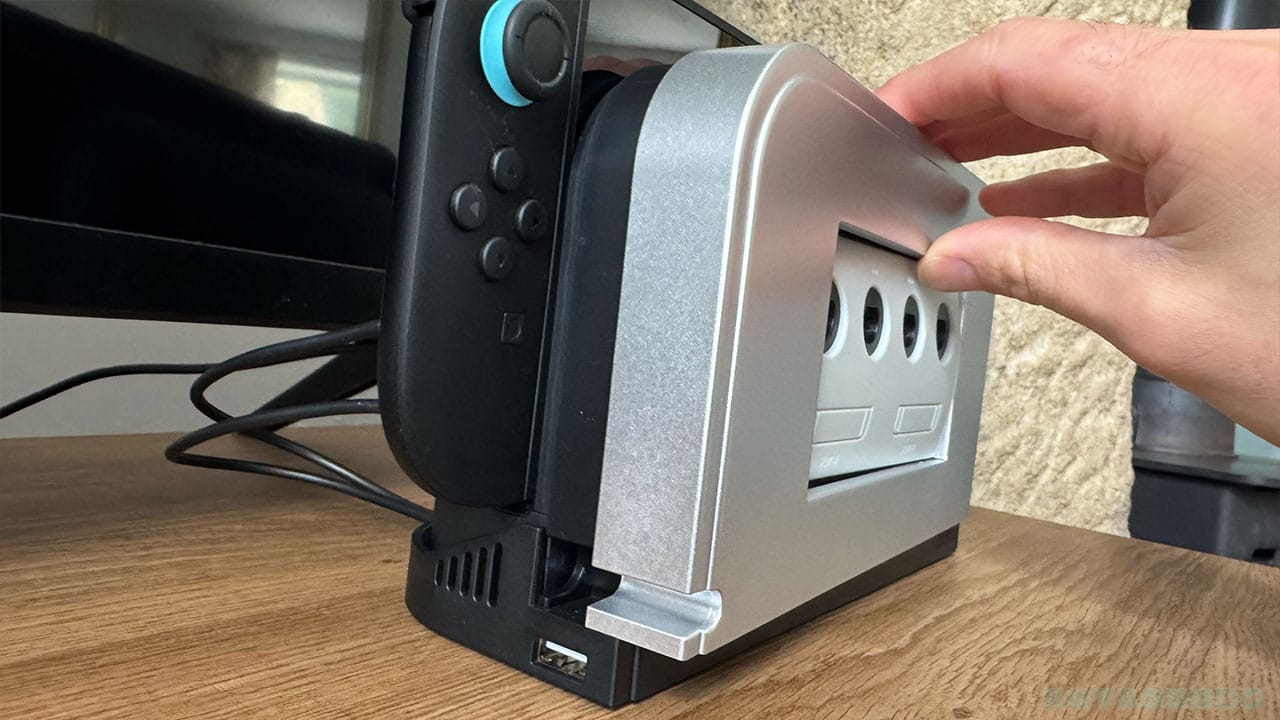 Platinum face plate for the battle dock