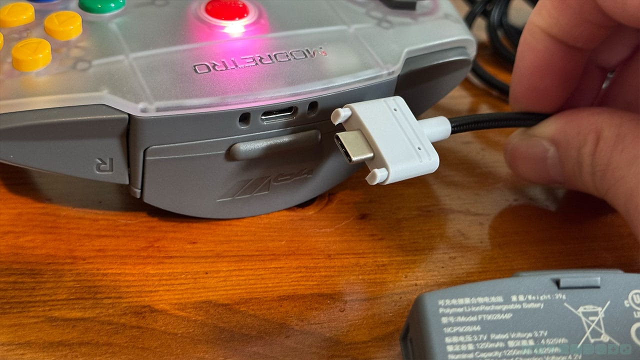 Cable connector for wired mode