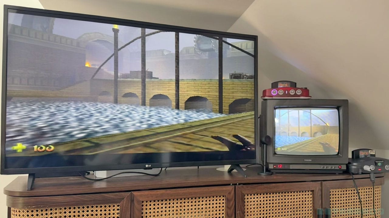 Identical gameplay shots on both a 42" TV and a small CRT