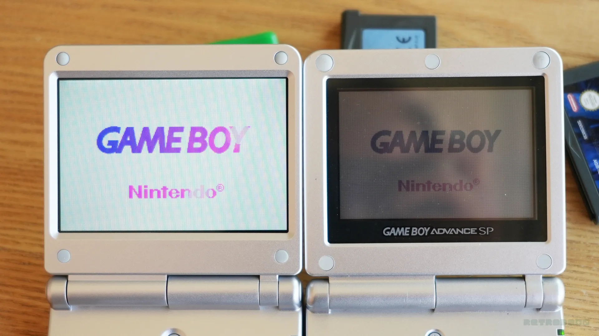 RG SP scren vs GBA SP screen