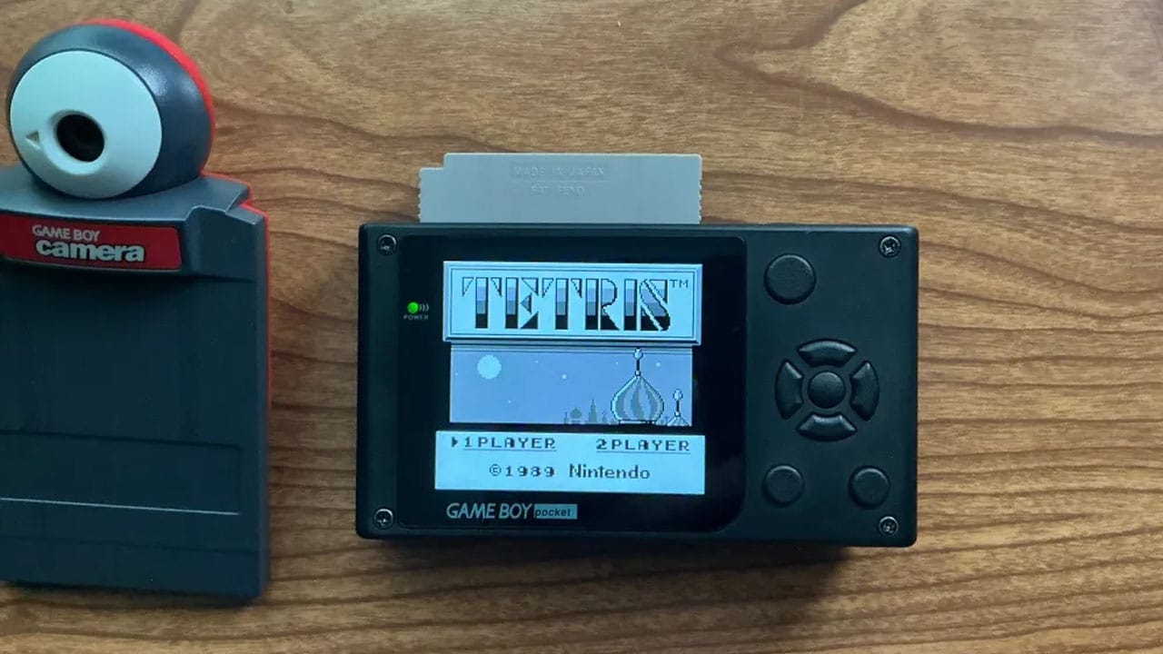 A camera playing Tetris