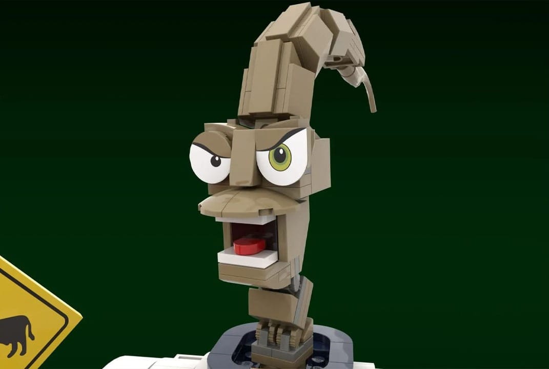 Close up of LEGO Earthworm Jim's face
