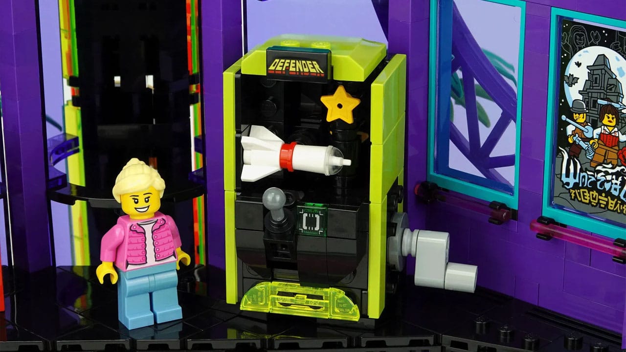LEGO Defender arcade set