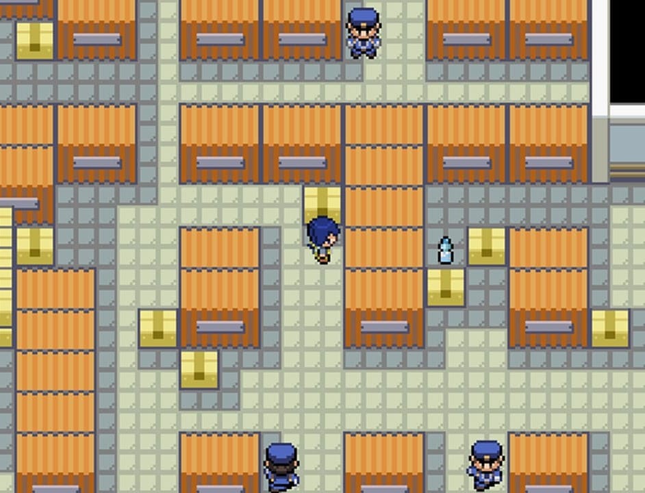 A maze level with policement