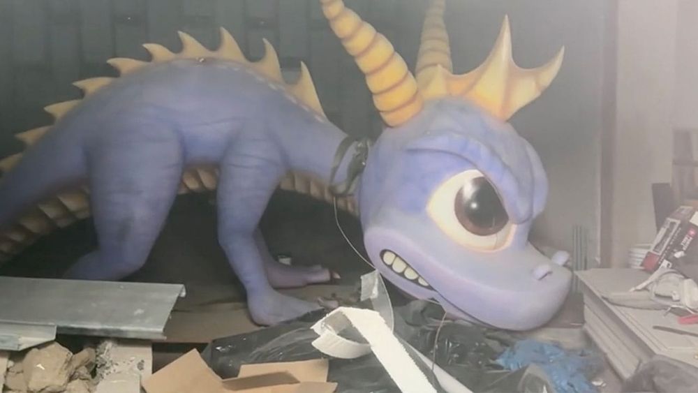 Spyro Statue From E3 2000 Found In Abandoned Building post feature image