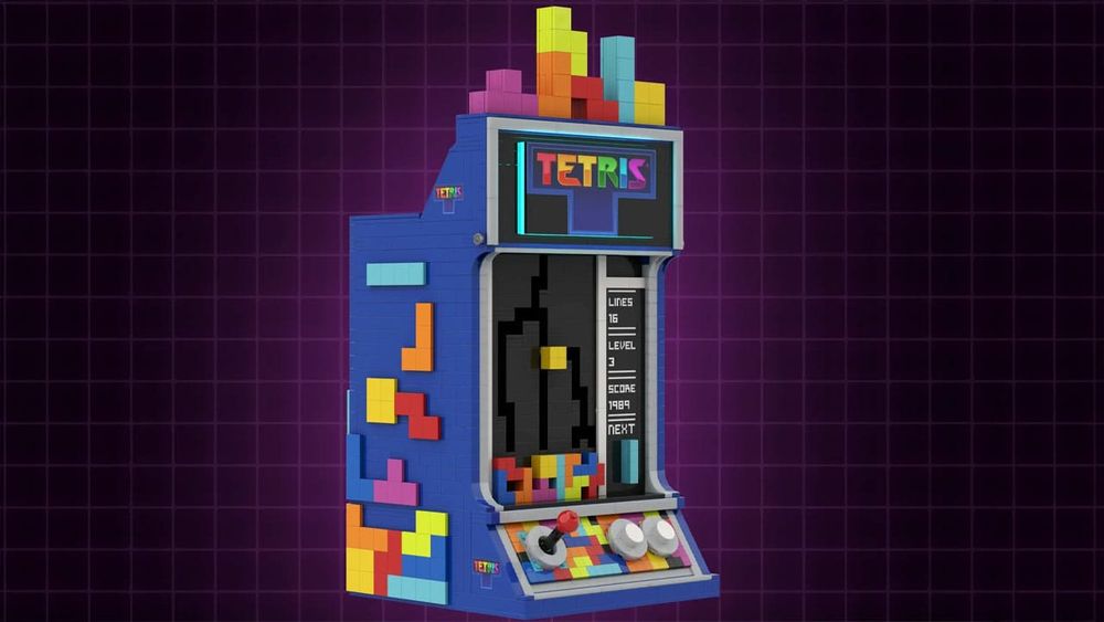 Front profile of the LEGO Ideas Tetris Arcade Set from Fabrick_89