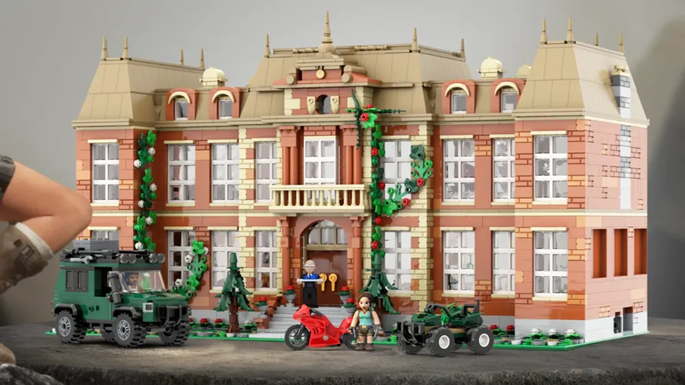 A 4,000+ Piece Croft Manor Brick Set Has Been Announced For Tomb Raider's 30th Anniversary post feature image