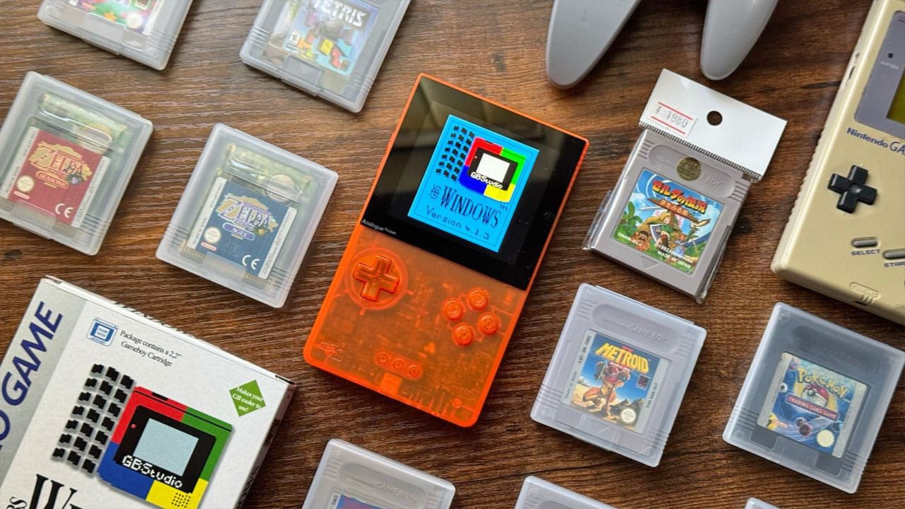 An analogue pocket playing Windows 3.1