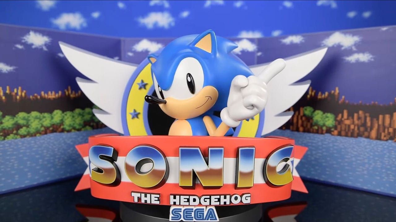 A figurine of the Sonic the Hedgehog title screen