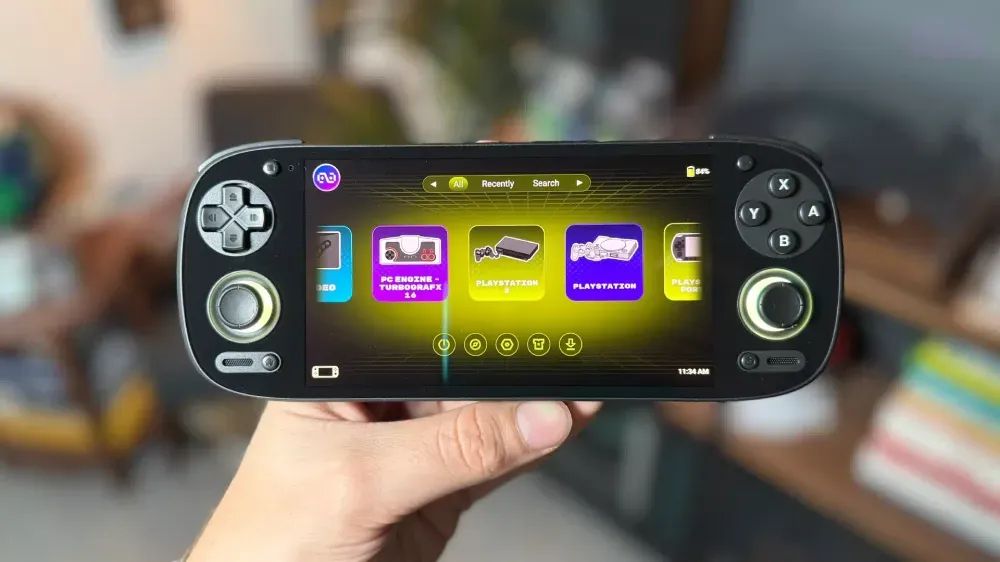 One Of The Best Android Retro Handhelds Is Now Just $199