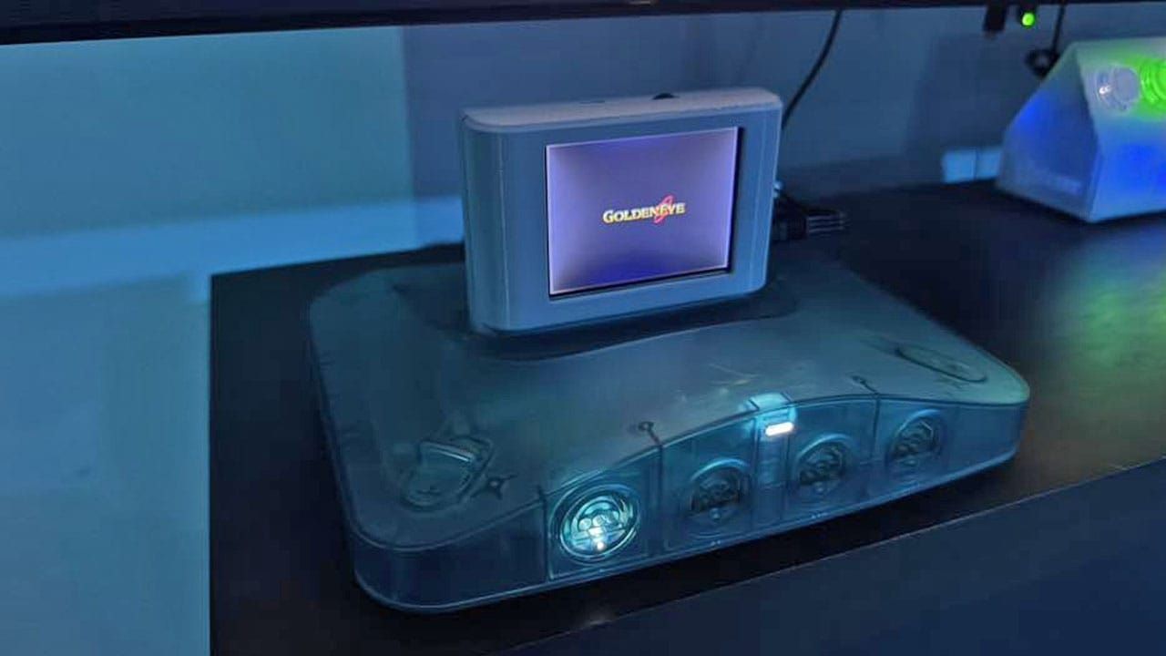 GoldenEye 007 running on a Flash Cart in an Analogue 3D
