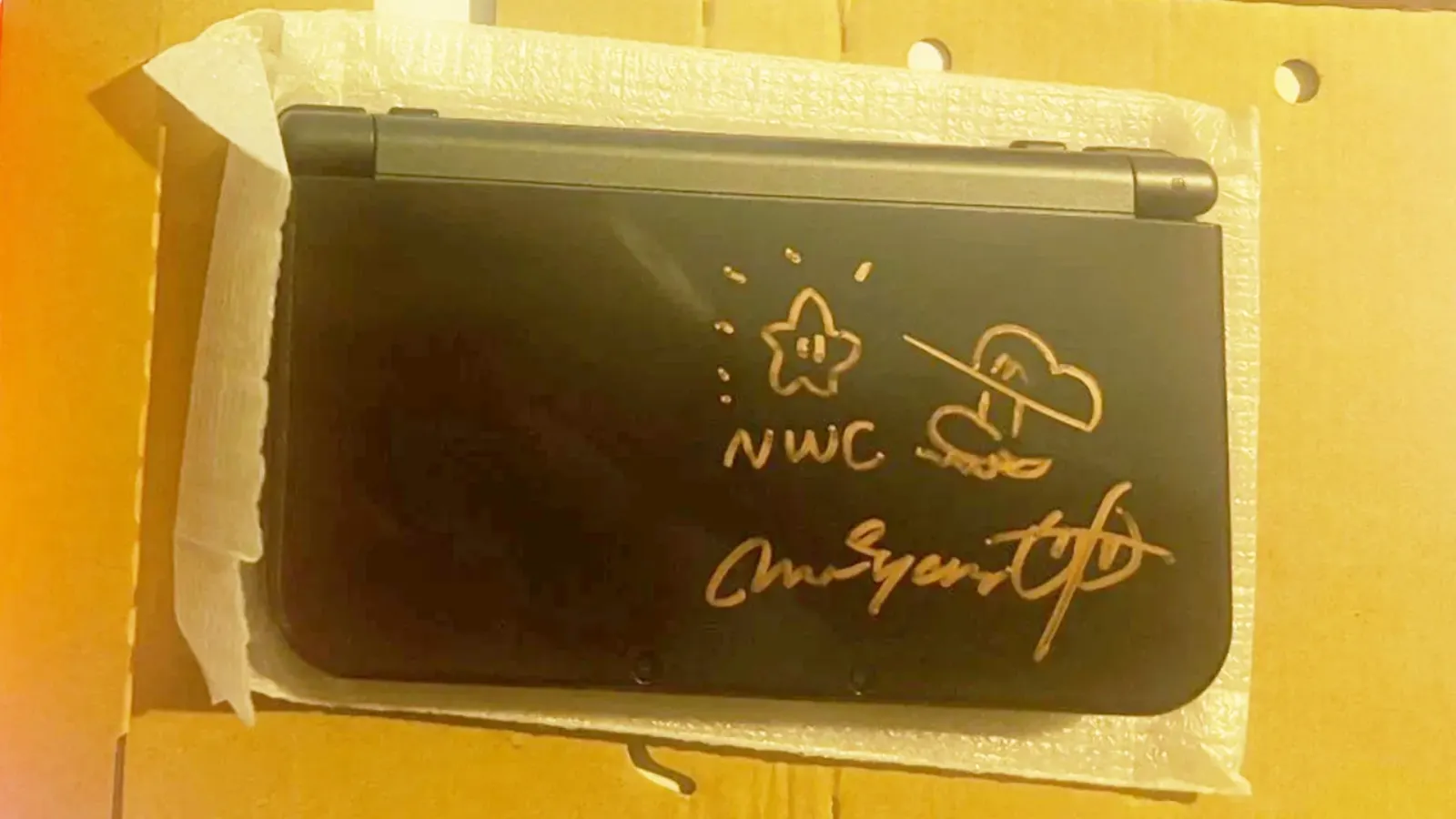A Super Rare Miyamoto-Signed 2015 Championship Nintendo 3DS Is Up For Auction post image