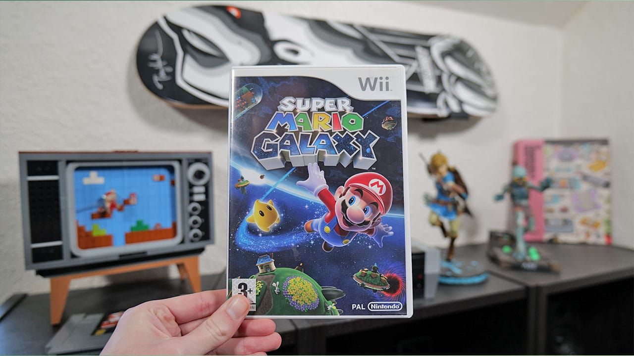 Super Mario Galaxy game case