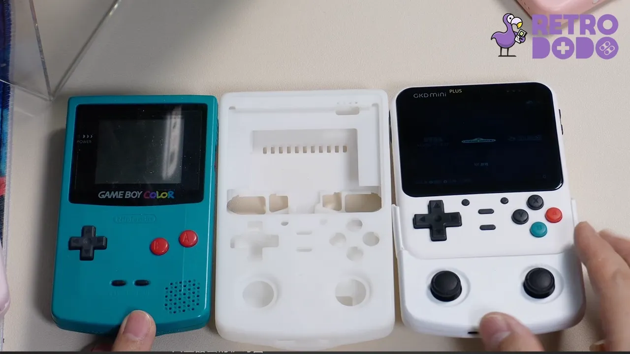gkd mni plus classic vs gameboy color