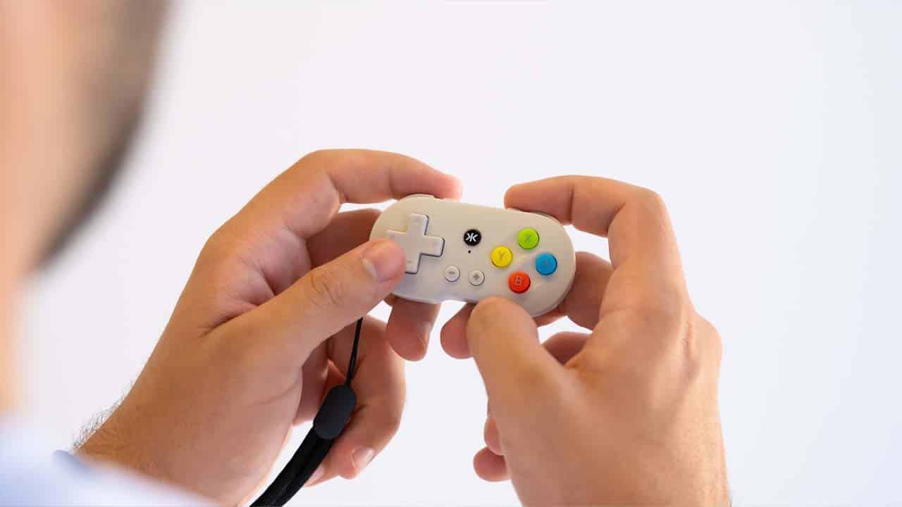 Gaming with the tiny ATOM controller from CRKD