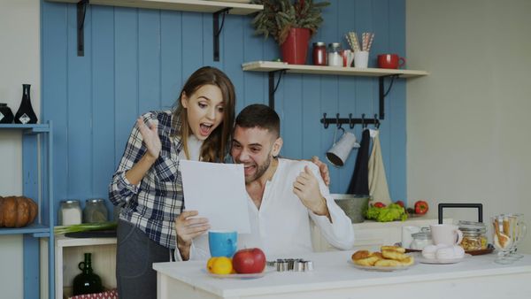 Aguinaldo en USD: plan de ahorro con respaldo suizo