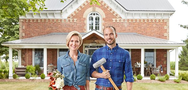 watch farmhouse facelift hgtv series carolyn wilbrink billy pearson