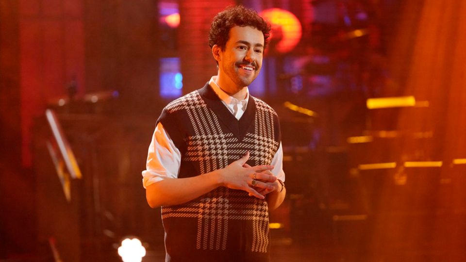 Ramy Youssef, Kristen Wiig & Ryan Gosling Set to Host SNL