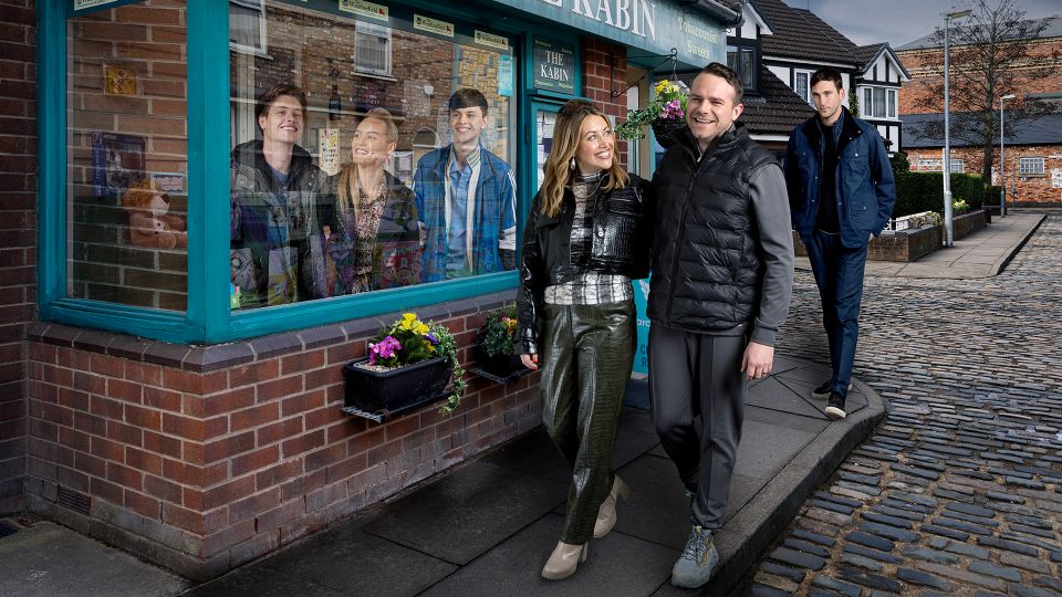 Canadian Coronation Street Spoilers: Kit Remembers His Turbulent Teenage Years