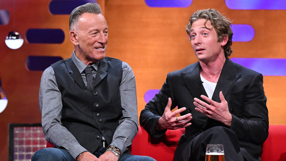 Graham Norton Show Preview: Jeremy Allen White Jokes Bruce Springsteen’s Constance Presence on Set ‘Might Have Broken Me’
